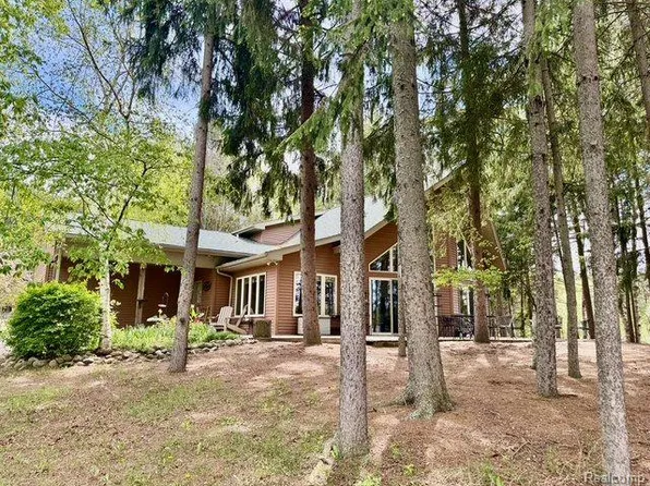 5793 Gark Rd, Attica, MI 48412
