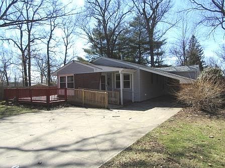 1st image of 6 Belair Dr