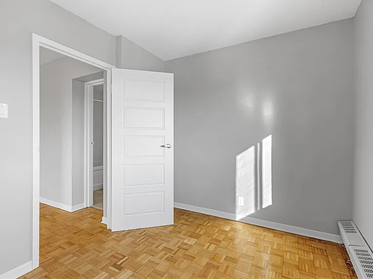 810 Canterbury Ave — Photo 67
