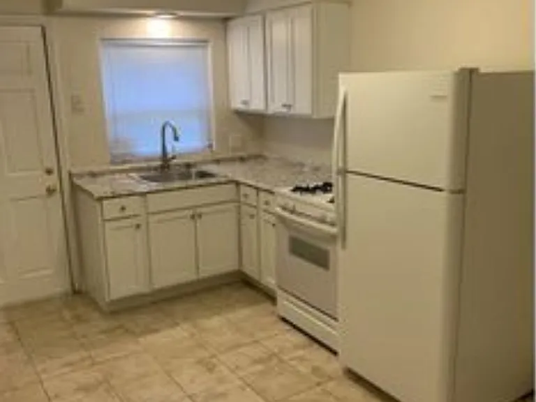 210 S Wayne Ave #4 — Photo 8