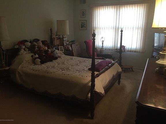 3rd image of 76 Woodshill Dr N #1000