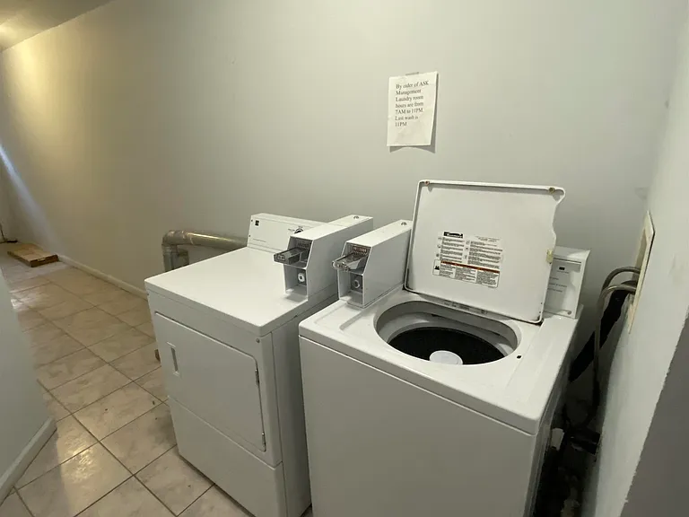 112 Clinton St #1 — Photo 12