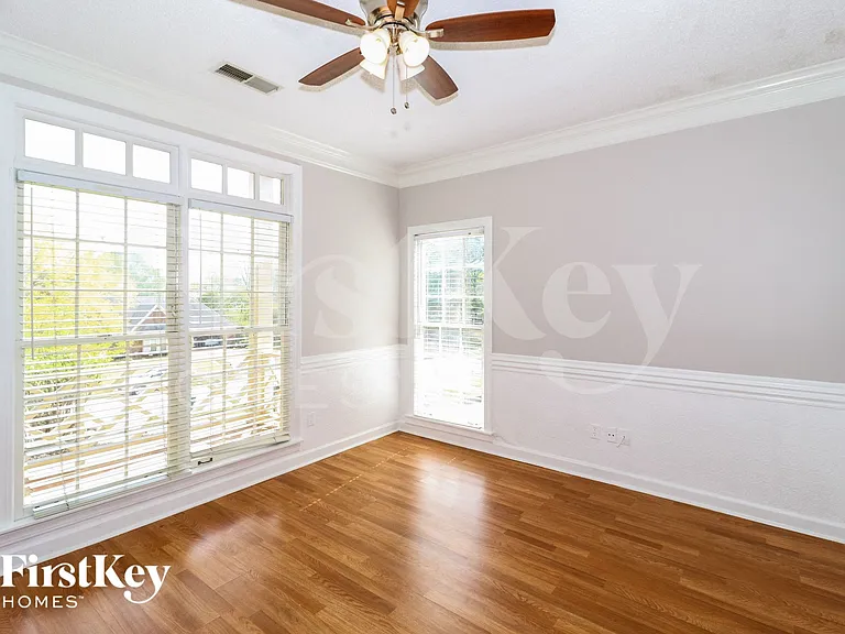 7780 Hawkcrest Dr — Photo 5