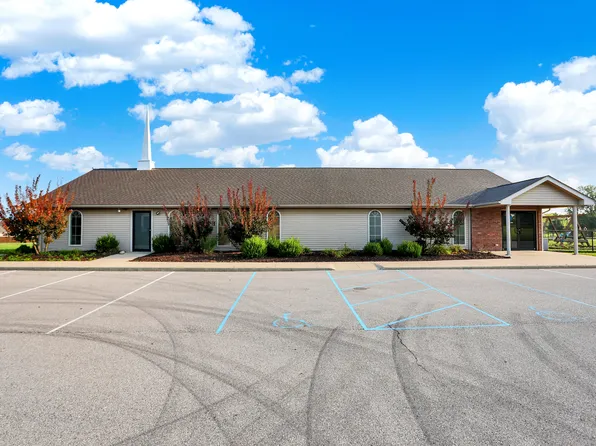 335 S Pleasant St, Trafalgar, IN 46181