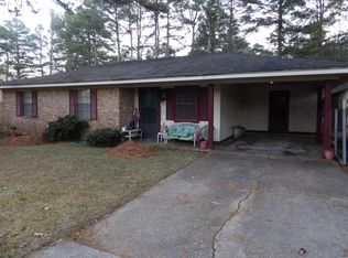524 E Calhoun St, Monticello, AR 71655