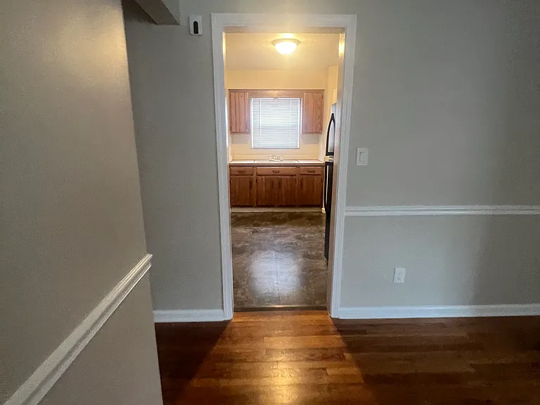 472 E 222nd St #1 — Photo 8
