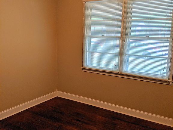 5th image of 3626 Farwood Dr