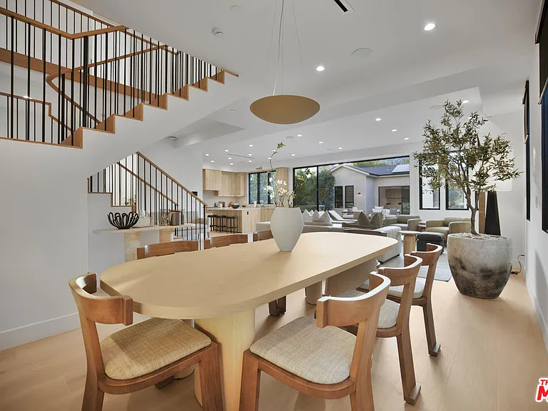 4433 Kraft Ave — Photo 19