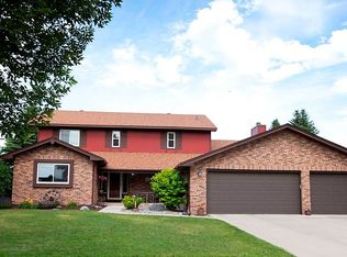 182 Prairiewood Dr S, Fargo, ND 58103