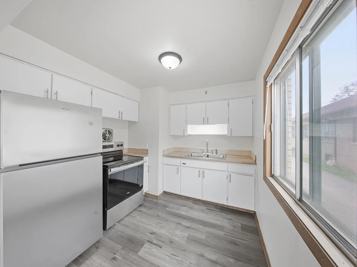 Unit Photo - 8641 W Lapham St #2
