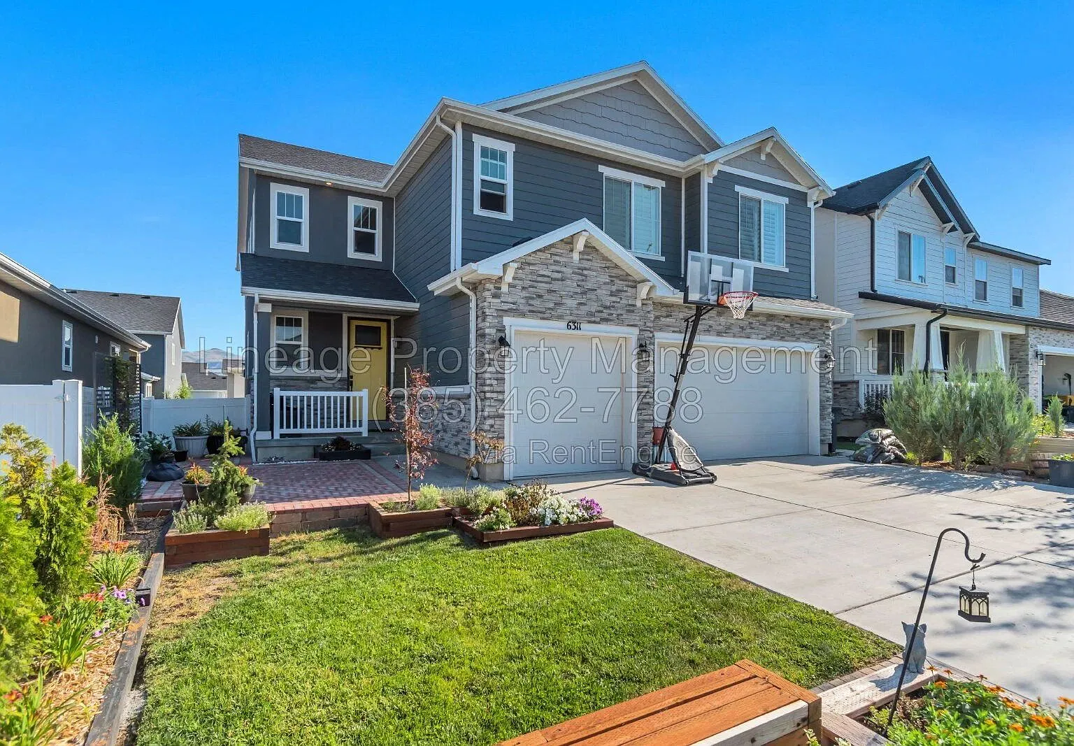 4 bed, 4.0 bath, 3200 sqft, $3,400 — Photo 3