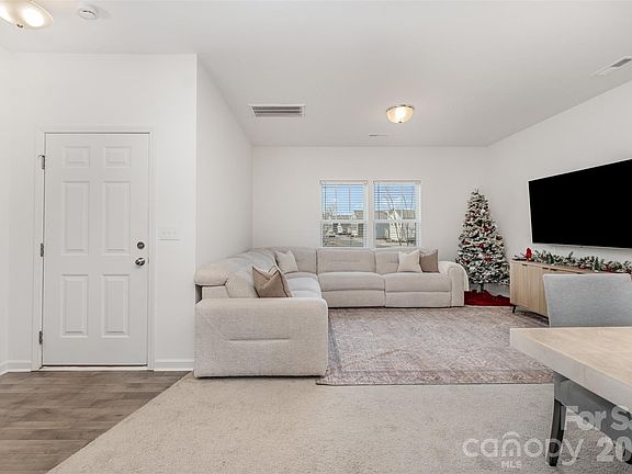 5th image of 3048 Pinehills Way