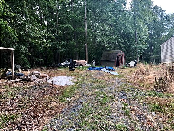 3rd image of 2530 Windy Dr
