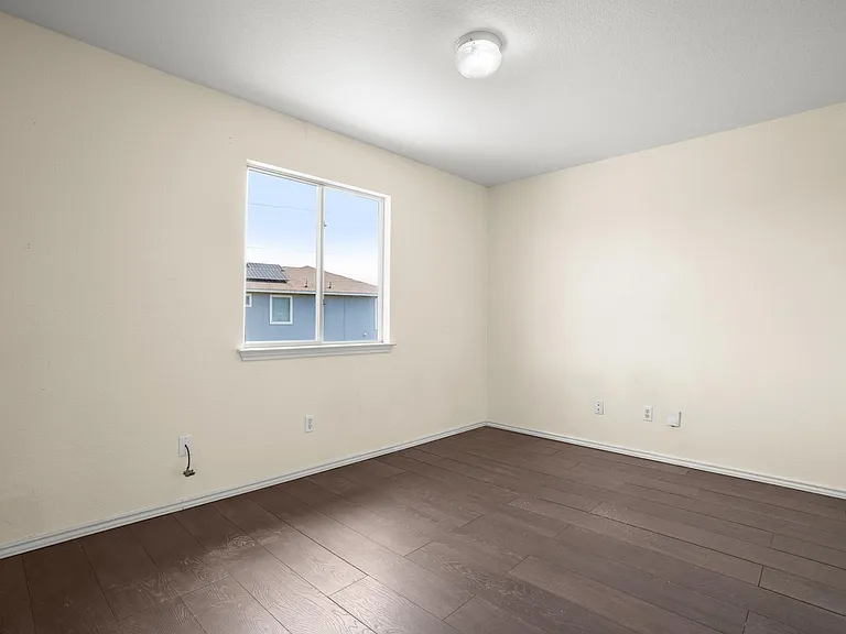 12945 White House St — Photo 24