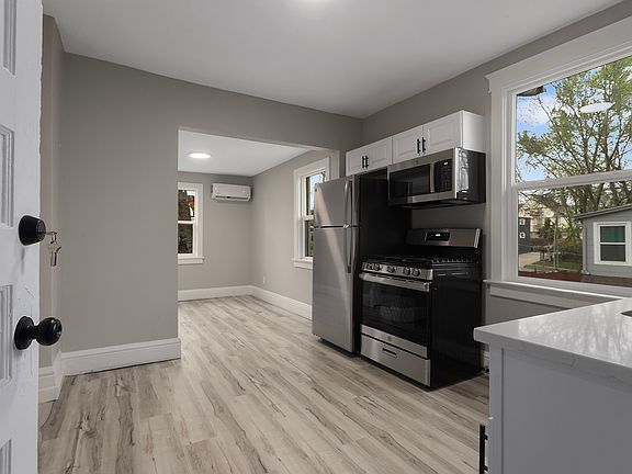 4th image of 4108 McGee St #B