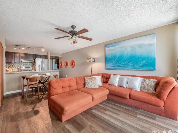 1450 Young St APT 307, Honolulu, HI 96814