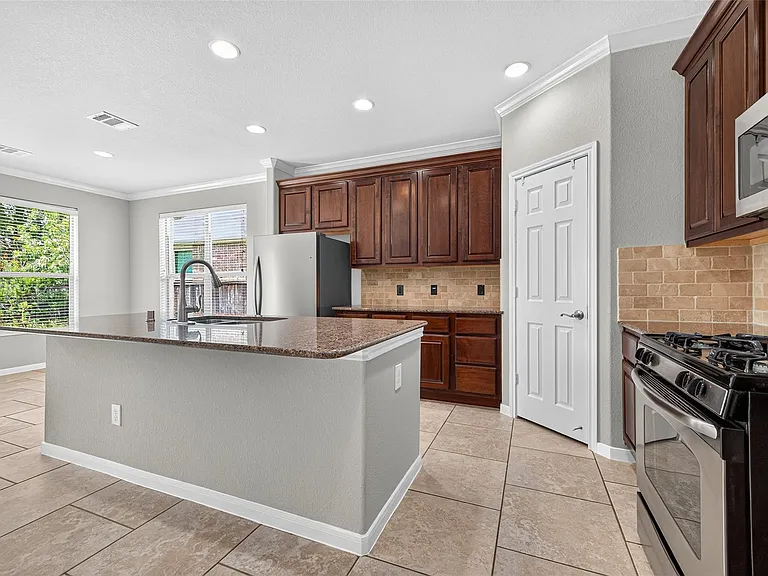 50 Vershire Cir — Photo 15