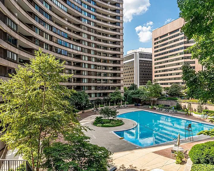 1200 Crystal Dr #411 — Photo 33