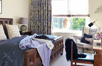 Sold by Nancy Packes Inc.