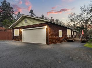 450 Crestview Loop, Grants Pass, OR 97527