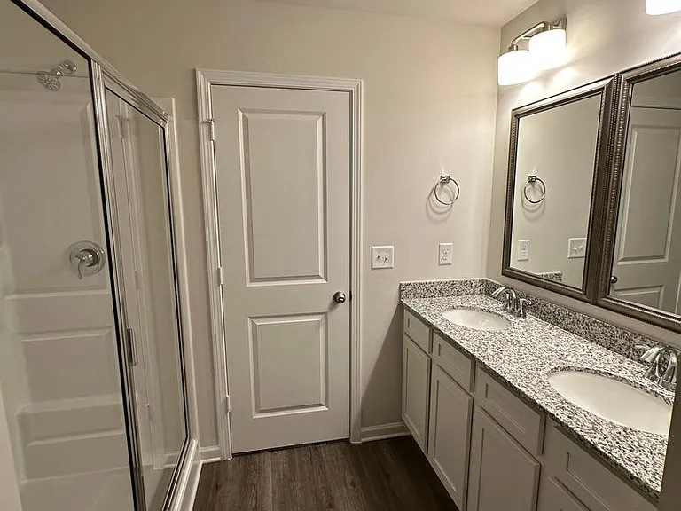 304 S Lake Ct — Photo 12