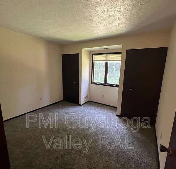 1516 W Market St #11 — Photo 4