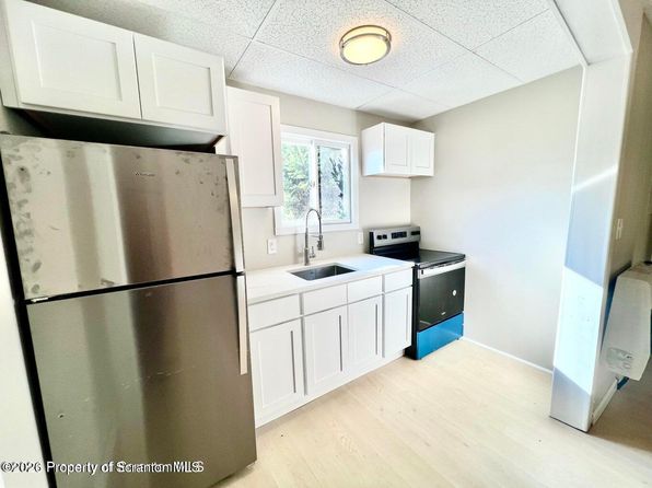 500 4th Ave APT 2