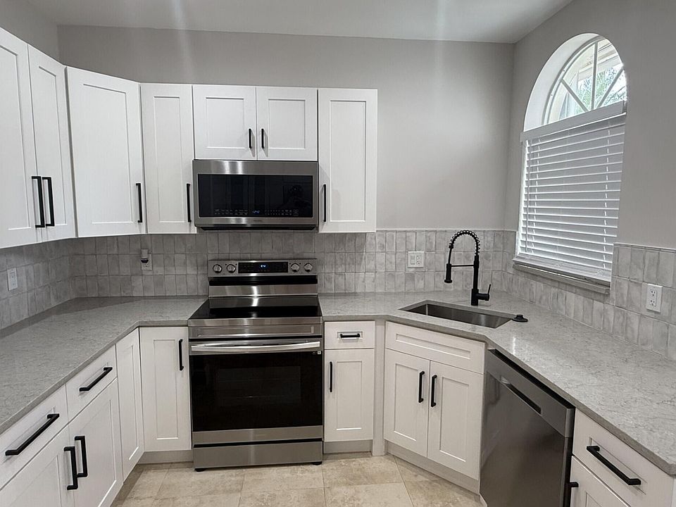 1st image of 7218 Panache Way