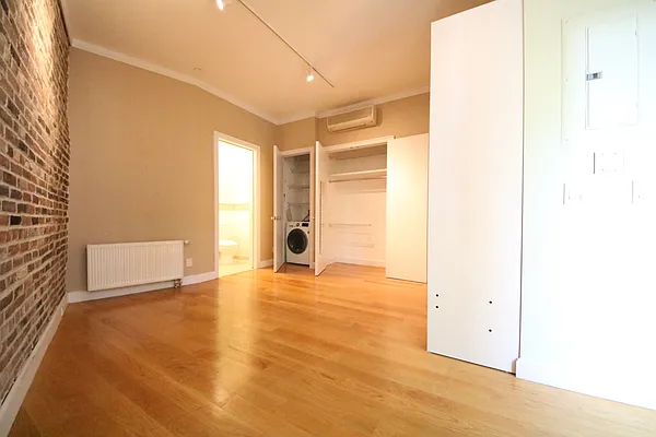 Rented by (Legacy) NY Quality Living Uptown | media 14