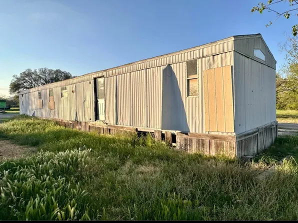 Oak Springs Mobile Home Park, 505 Dimple St #23, Killeen, TX 76541