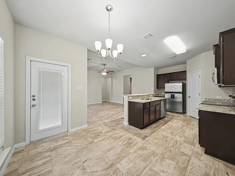 7508 Hudson Grove Dr — Photo 6