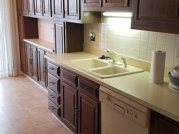 5th image of 8101 W Courte Dr APT 506