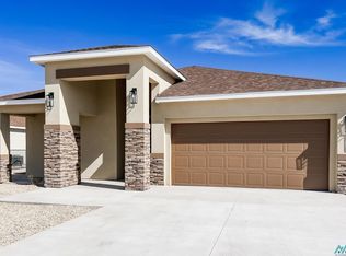 810 Cartagena Ct, Carlsbad, NM 88220