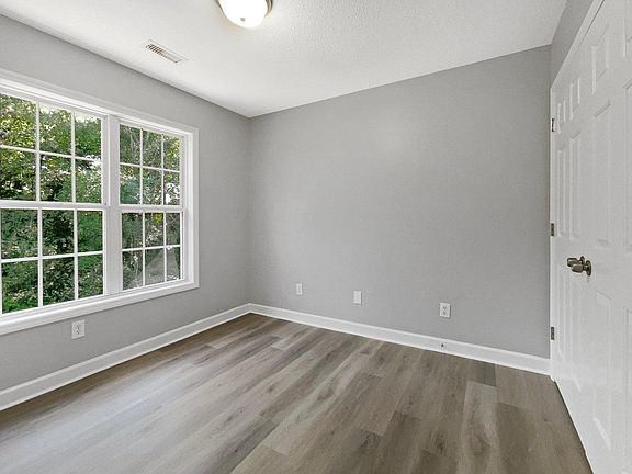 3rd image of 7217 Broadford Ct