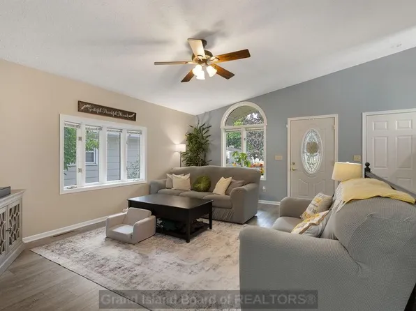 1409 N Lafayette Ave, Grand Island, NE 68803