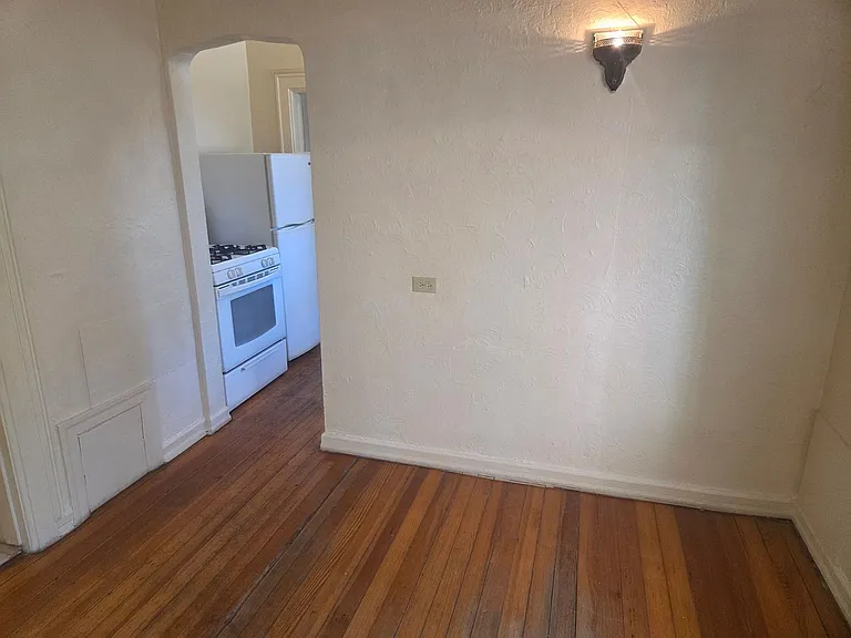 834 N Clarkson St — Photo 9