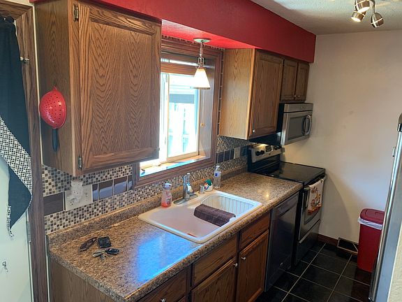 3rd image of W163N11506 Windsor Ct #D