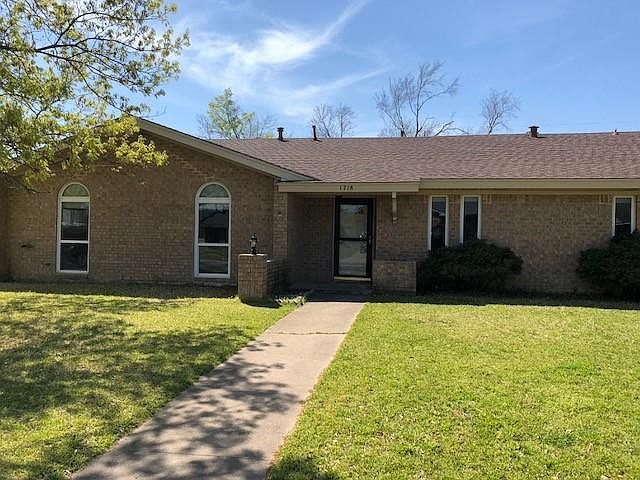 1st image of 1718 Crescent Dr