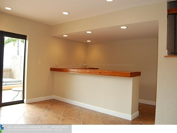 5th image of 1460 SE 15th St APT C