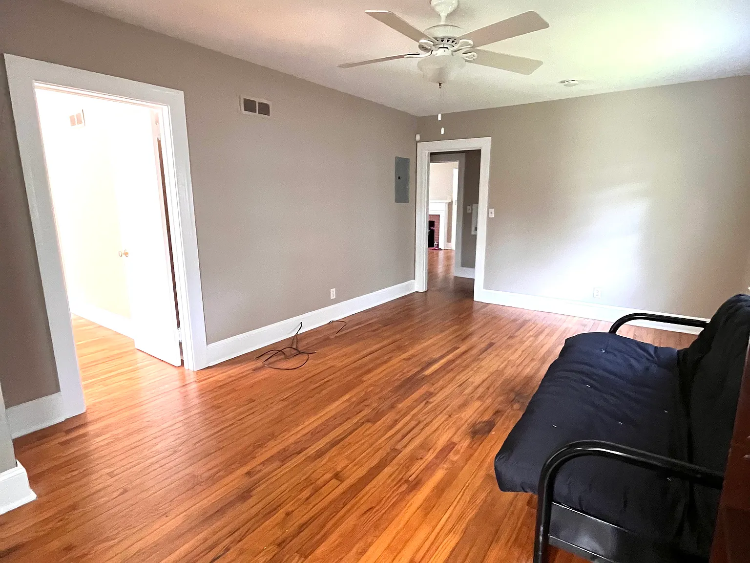 4 bed, 1982 sqft, $1,000 — Photo 2