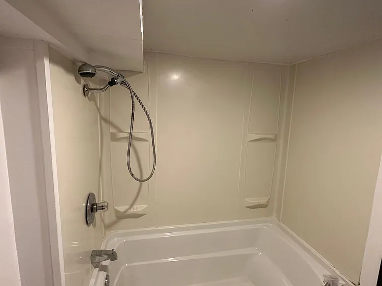 139 N Linwood Ave — Photo 27
