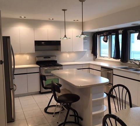 Extended Kitchen w/ Upgrades