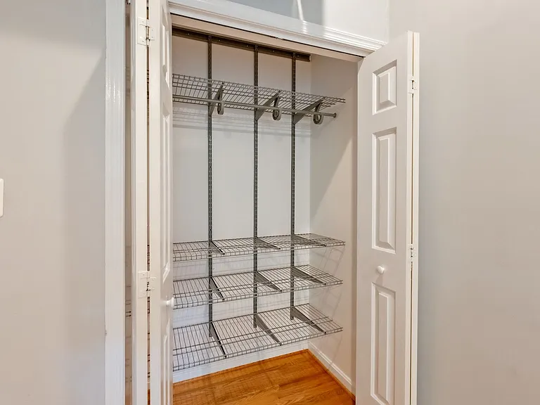 215 Lynn Manor Dr — Photo 40
