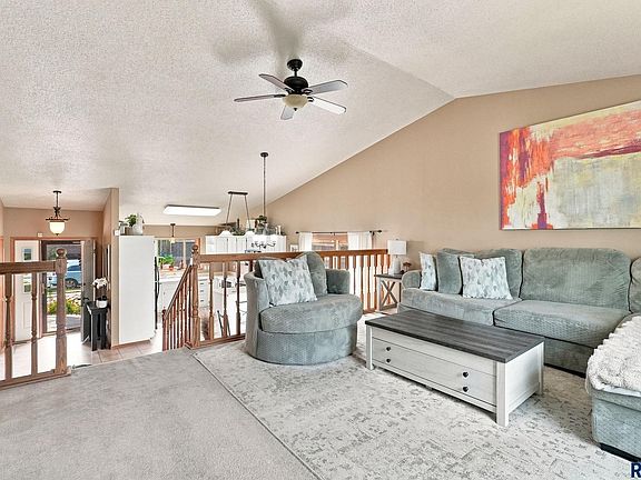 5th image of 2738 S Avondale Ct