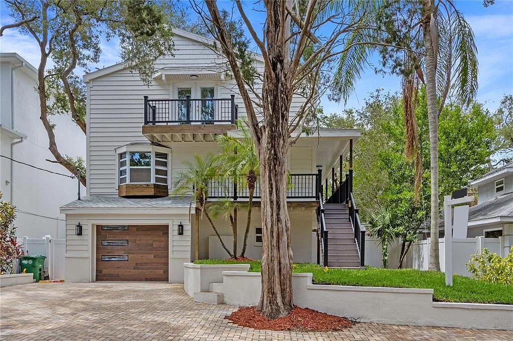 4 bed, 3.5 bath, 2202 sqft, $5,500 — Photo 1