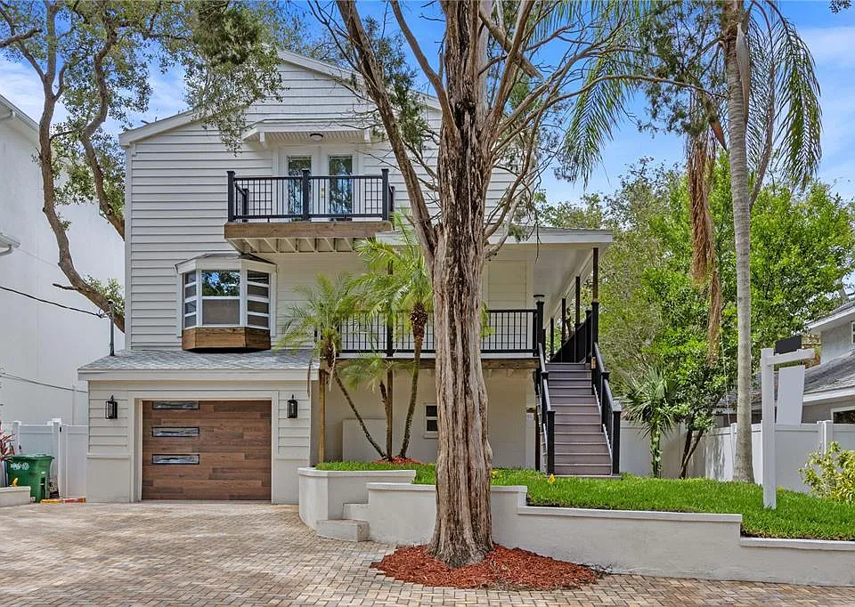3232 W Oakellar Ave