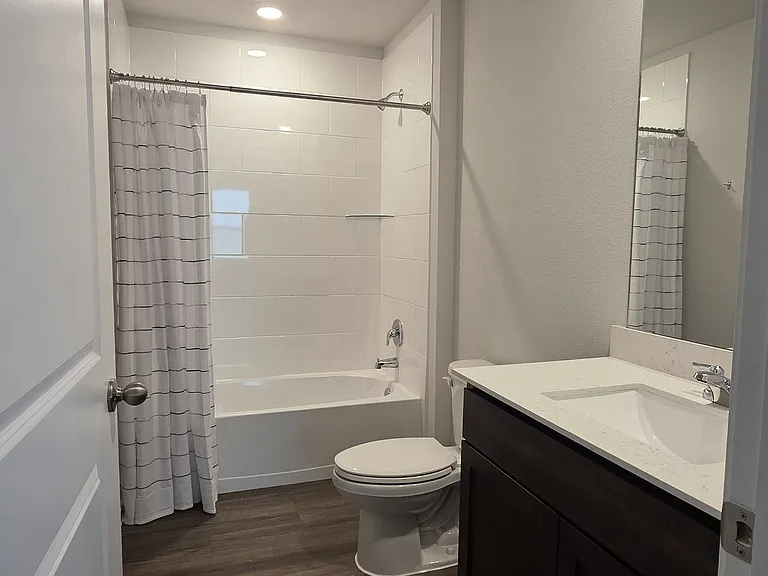 305 Randall Pl — Photo 13