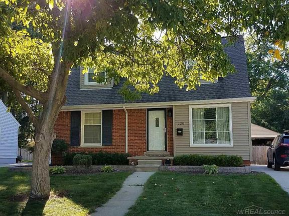 3rd image of 220 Bellevue Ave