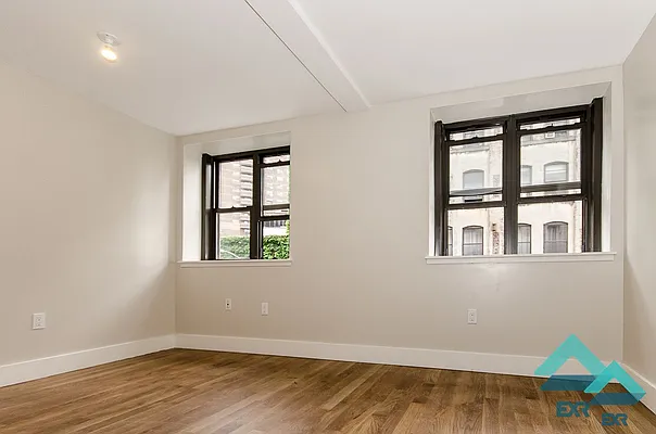 Rented by EXR | media 15
