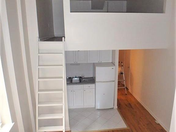 3rd image of 329 E 63rd St APT 4D